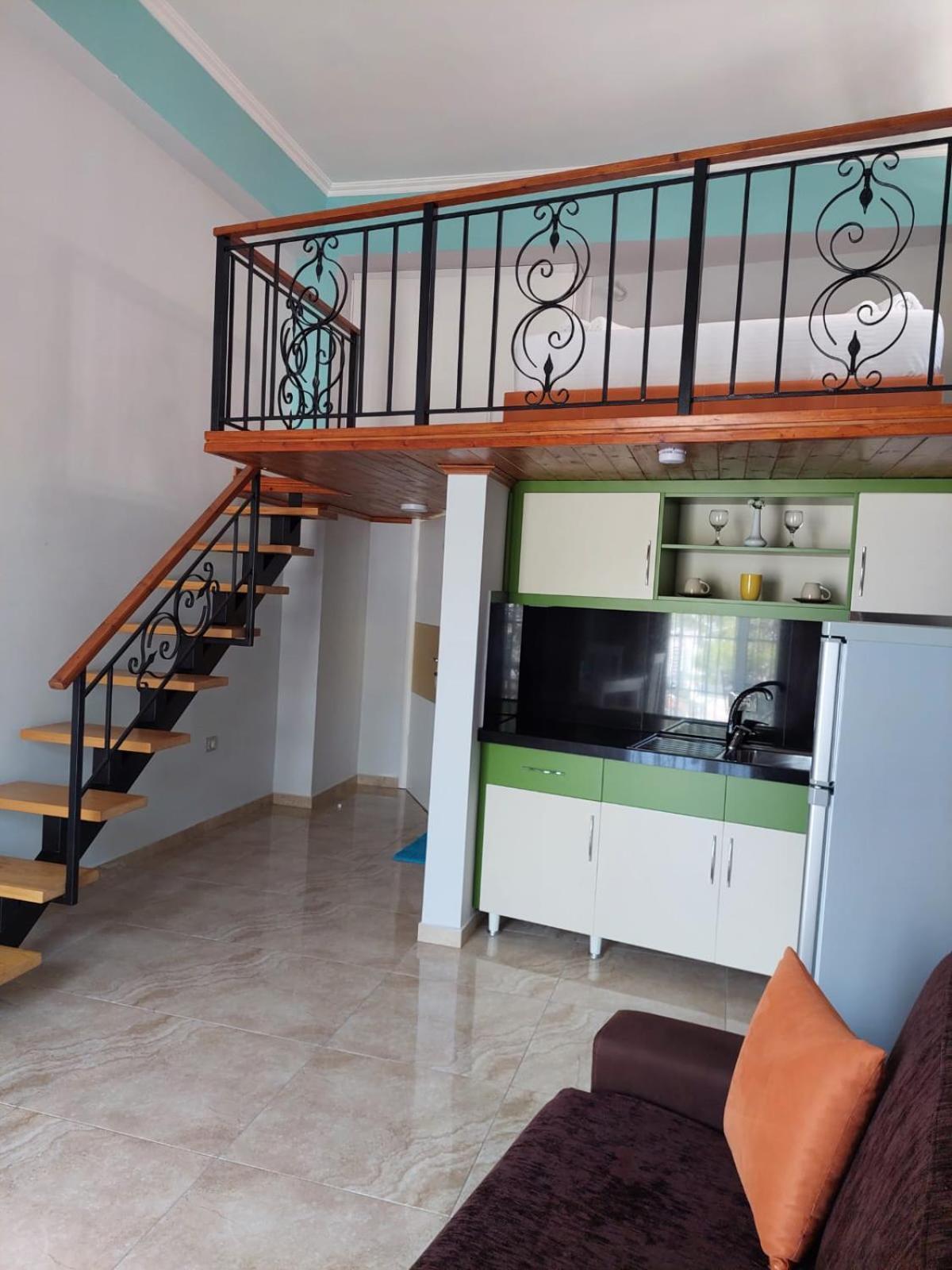 Crown Deluxe Apartments Sarande Exterior photo