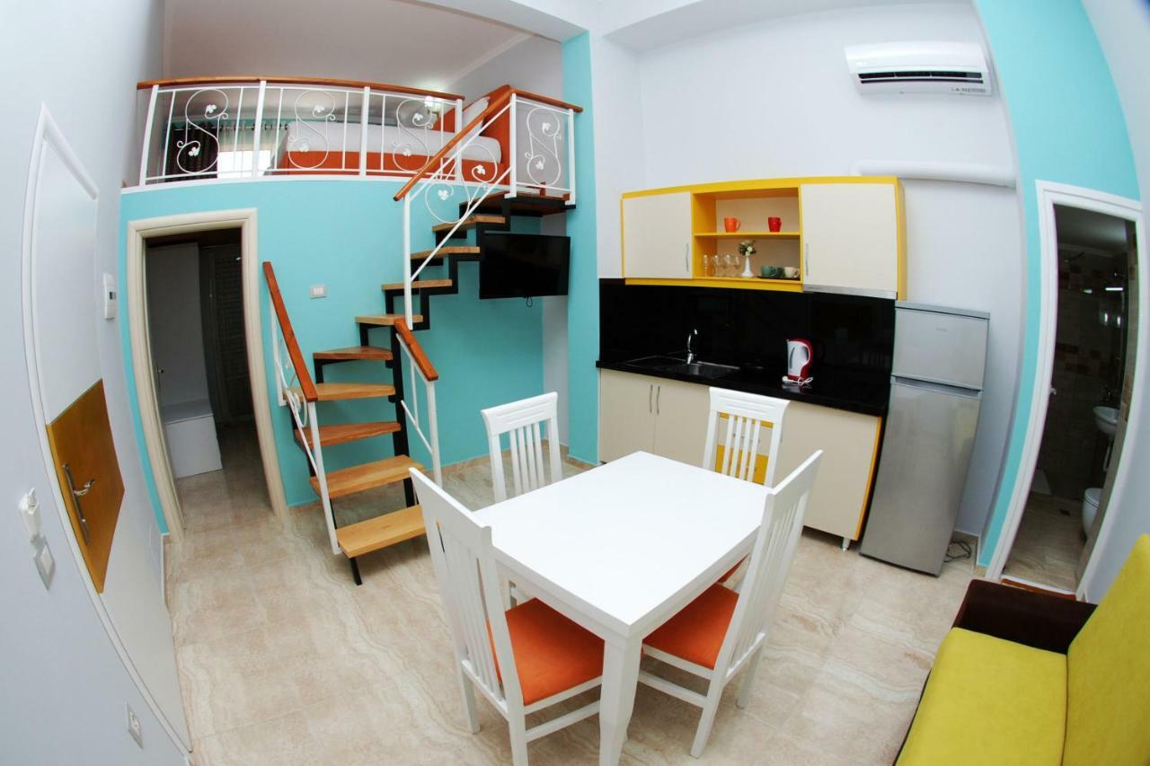 Crown Deluxe Apartments Sarande Exterior photo