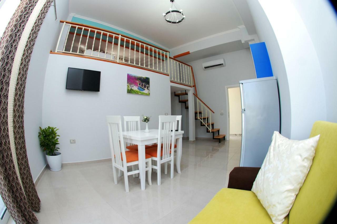 Crown Deluxe Apartments Sarande Exterior photo