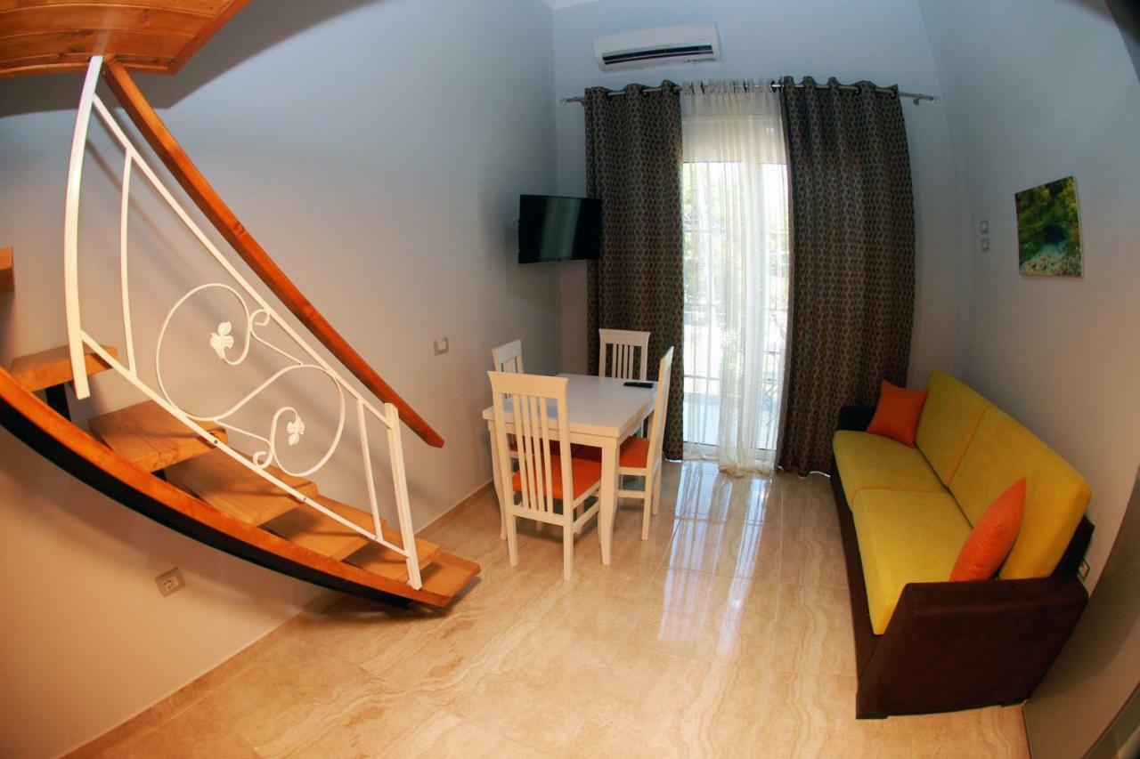 Crown Deluxe Apartments Sarande Exterior photo